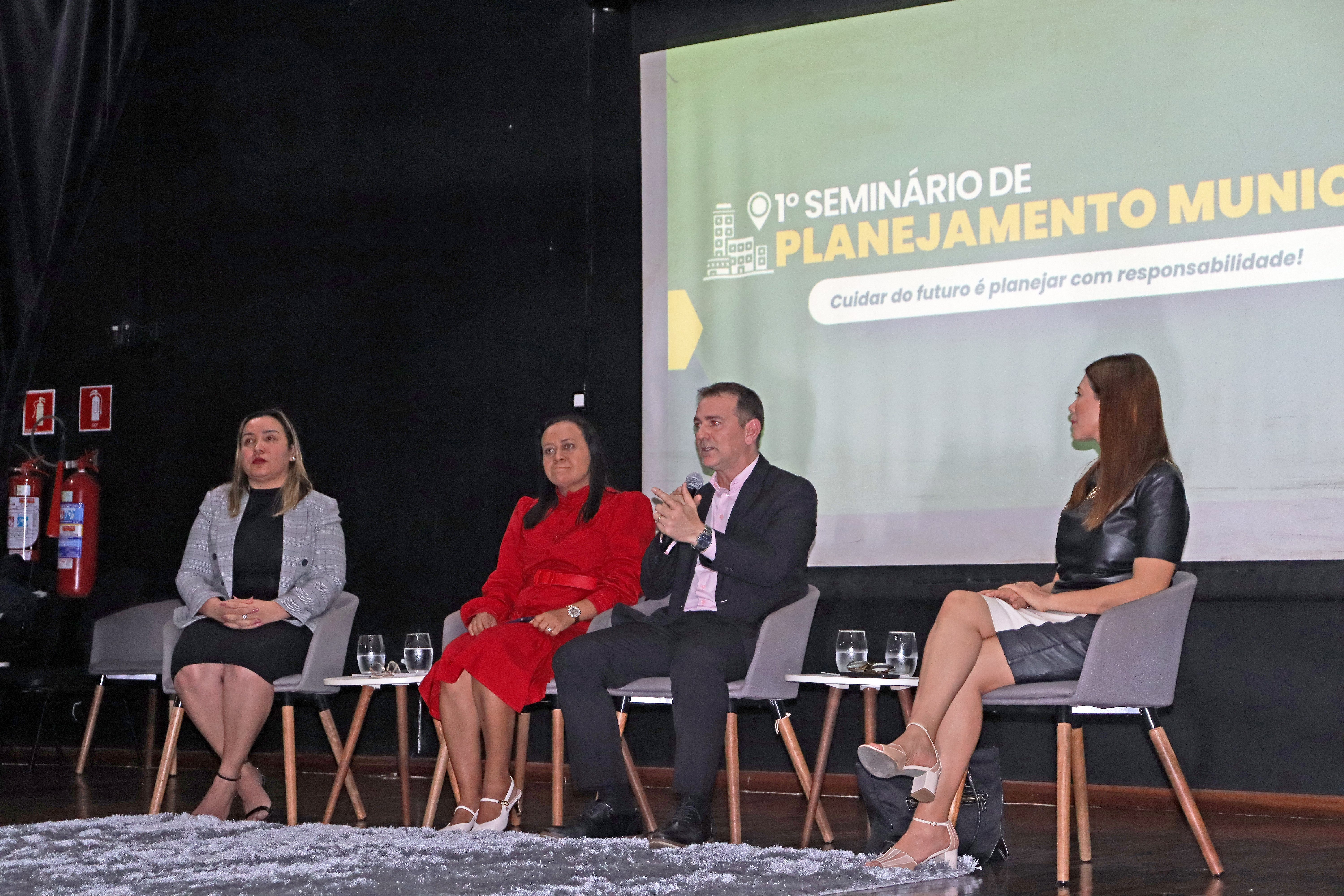 foto 1° Seminário de Planejamento Municipal Reúne Gestores e Reforça Estratégias do Governo de Rondônia